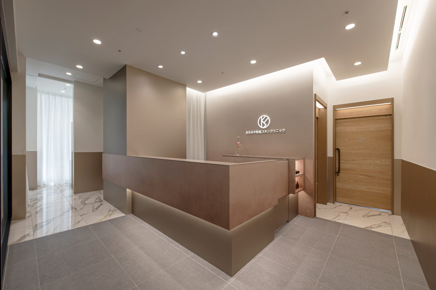 CLINIC Omiya,Saitama 施工事例 写真 1