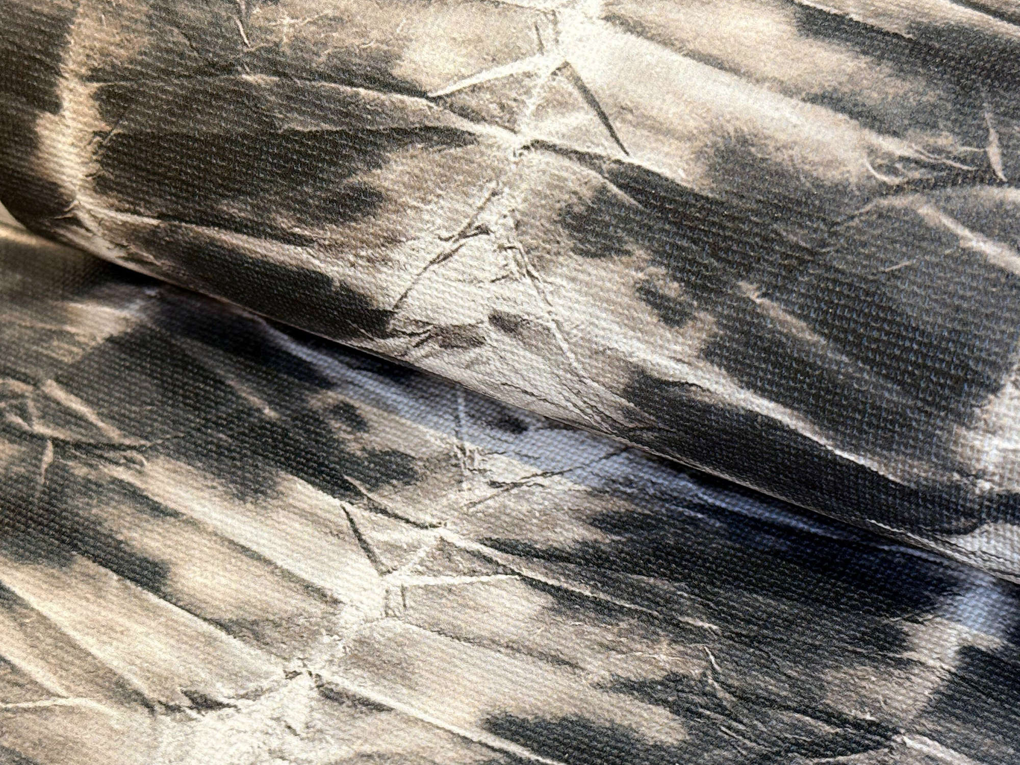 PLEATS_Smoked Wood MYRU908 イメージ画像